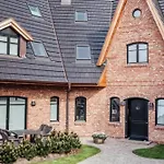 Feskerhues, Bounty Apartment *