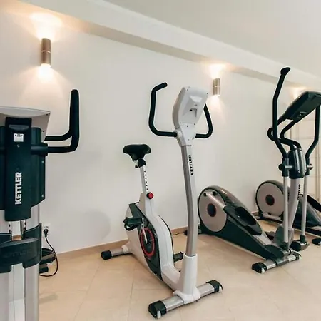 Feskerhues, Bounty Apartmán